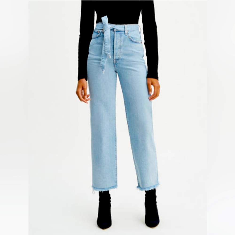 Levi's® Premium
RIBCAGE STRAIGHT ANKLE WOMEN'S JEANS